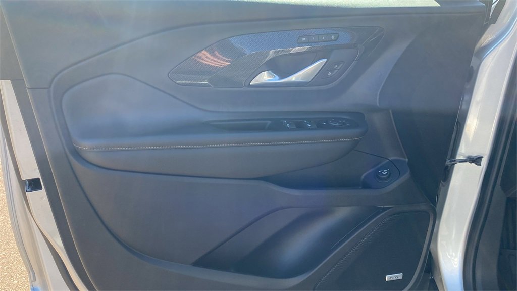 Used 2022 GMC Terrain AT4 image 17
