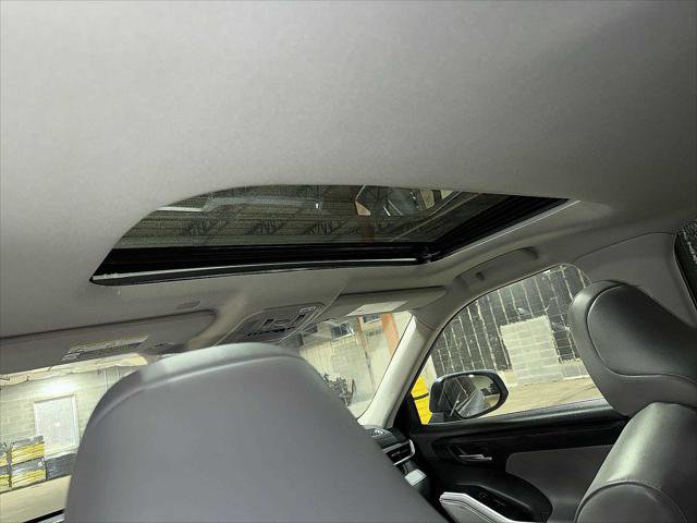 Certified 2022 Toyota Highlander XLE image 25