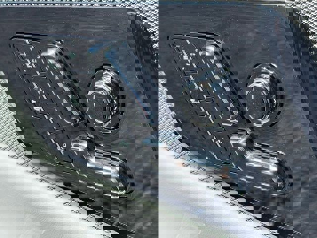 New 2025 Cadillac Optiq Sport 1 w/ LPO, ONYX Package image 16