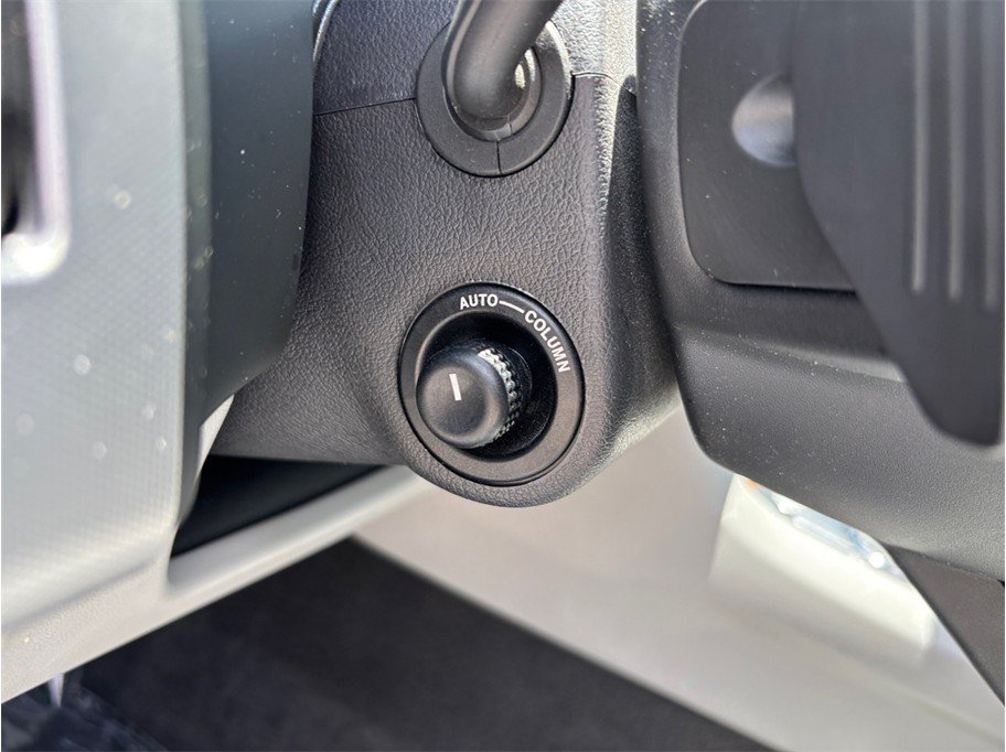 Used 2012 Jaguar XF RWD image 19