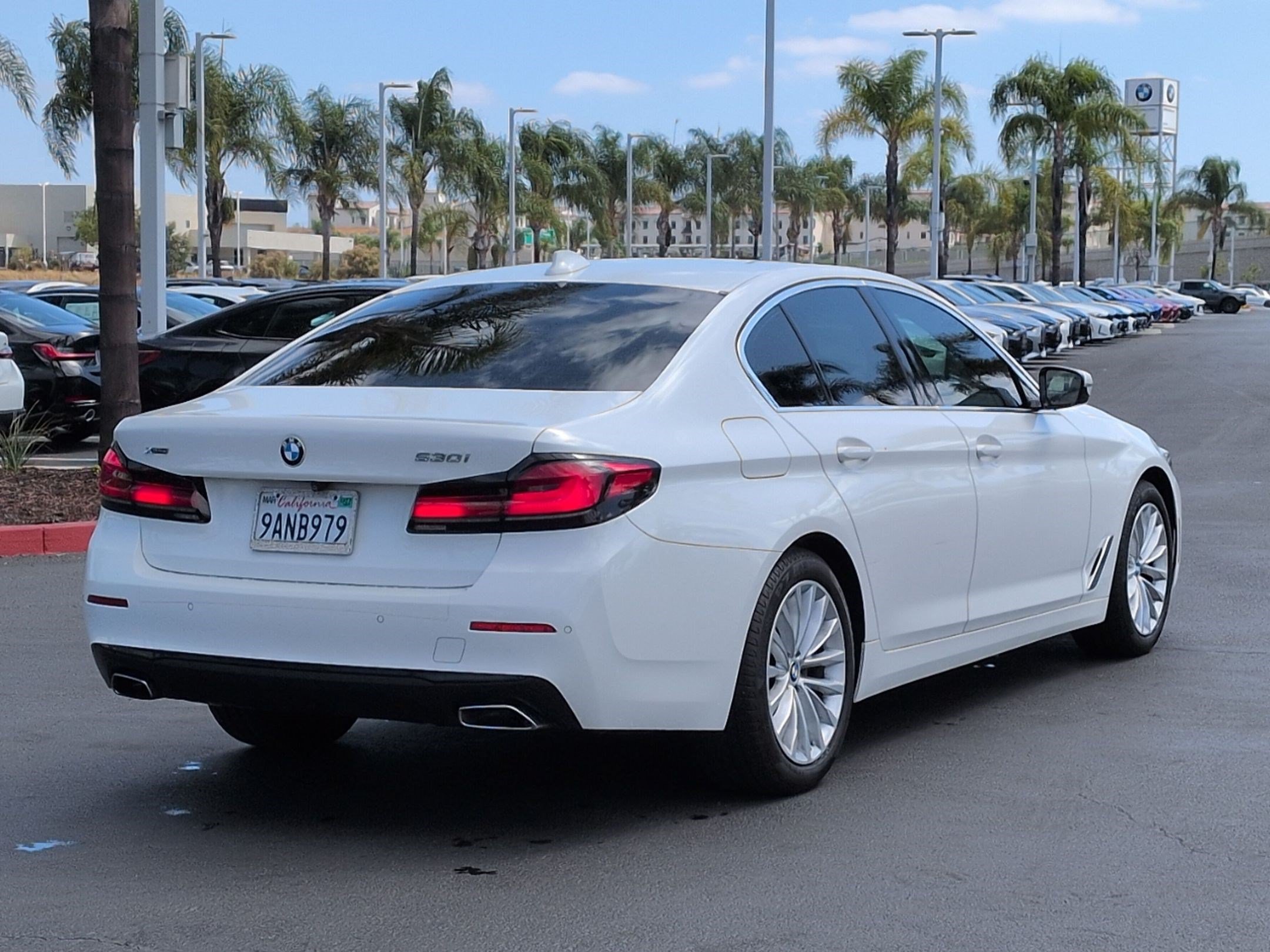 Used 2022 BMW 530i xDrive AWD/4WD image 10