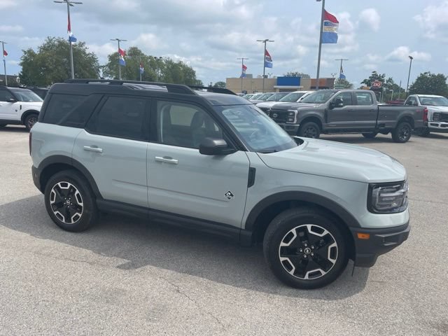 Used 2021 Ford Bronco Sport Outer Banks AWD/4WD image 2