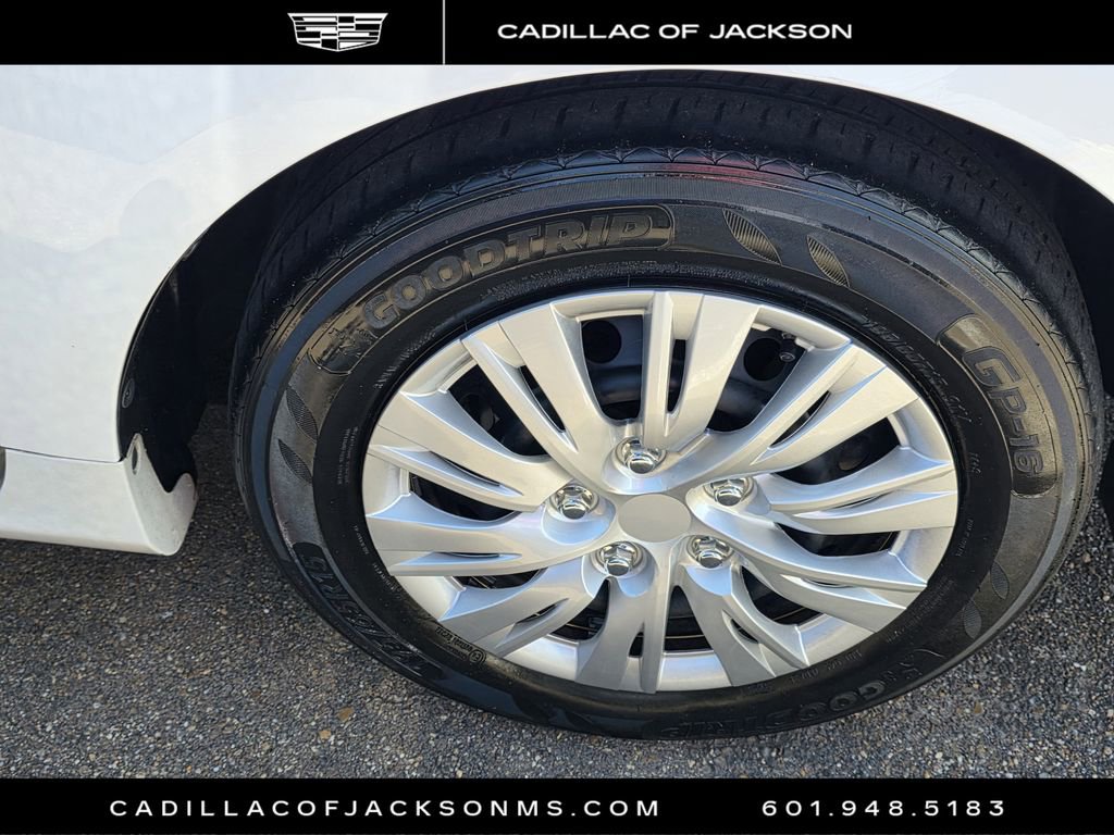 Used 2013 Toyota Corolla L image 9