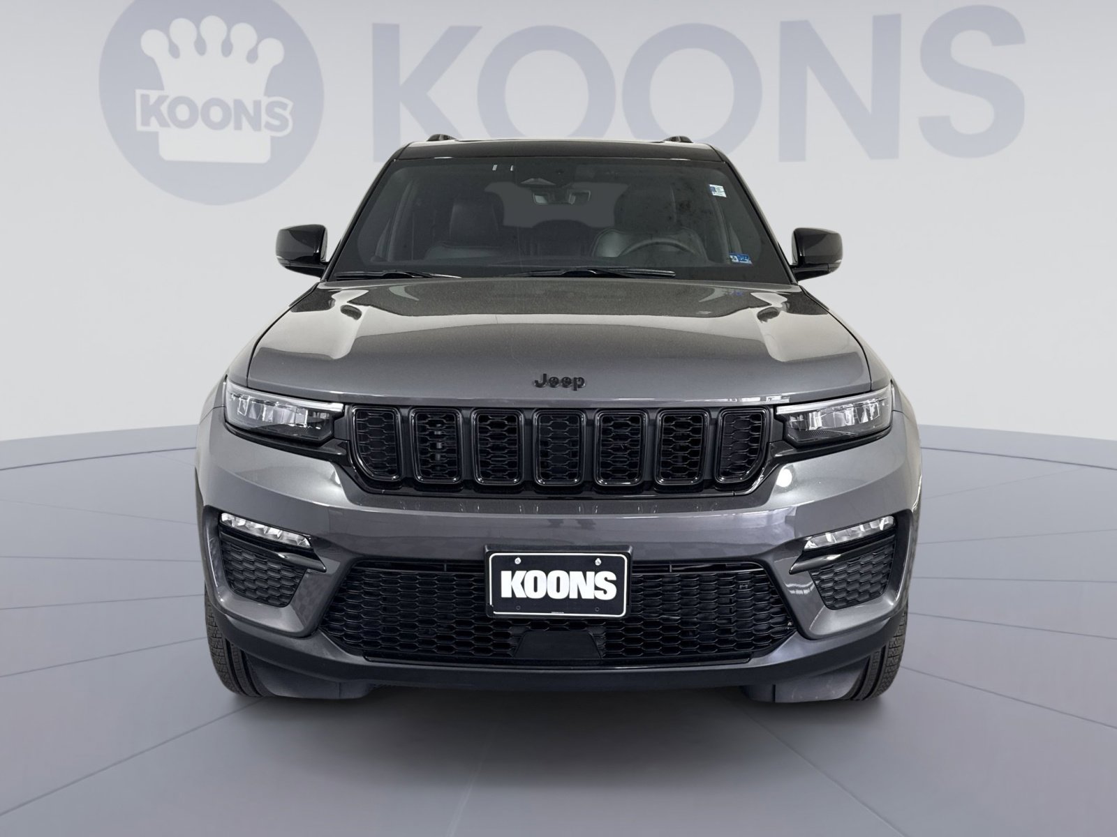 Used 2025 Jeep Grand Cherokee Limited w/ Trailer Tow Package AWD/4WD image 11