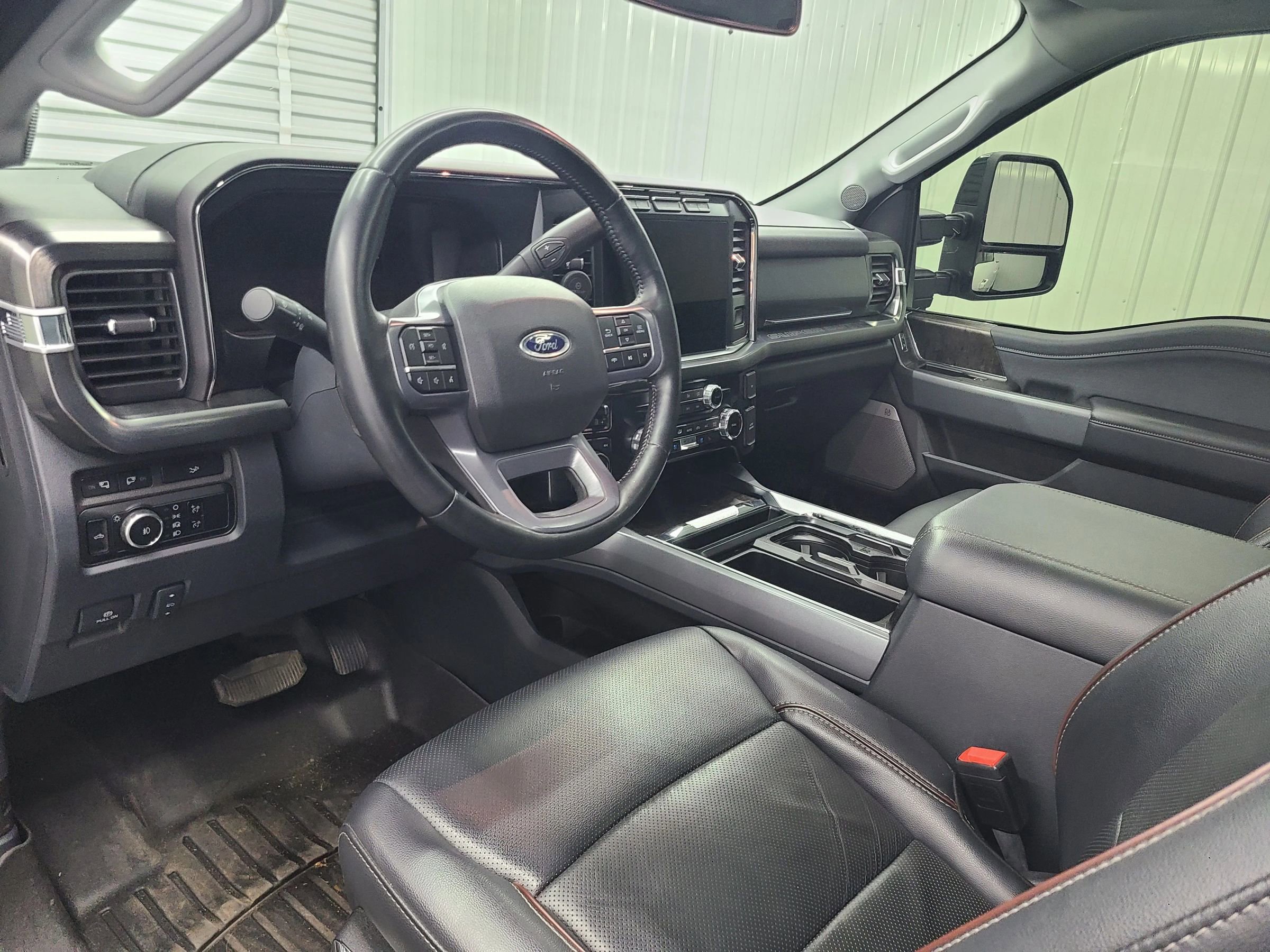 Used 2024 Ford F250 Lariat w/ Sport Appearance Package image 22