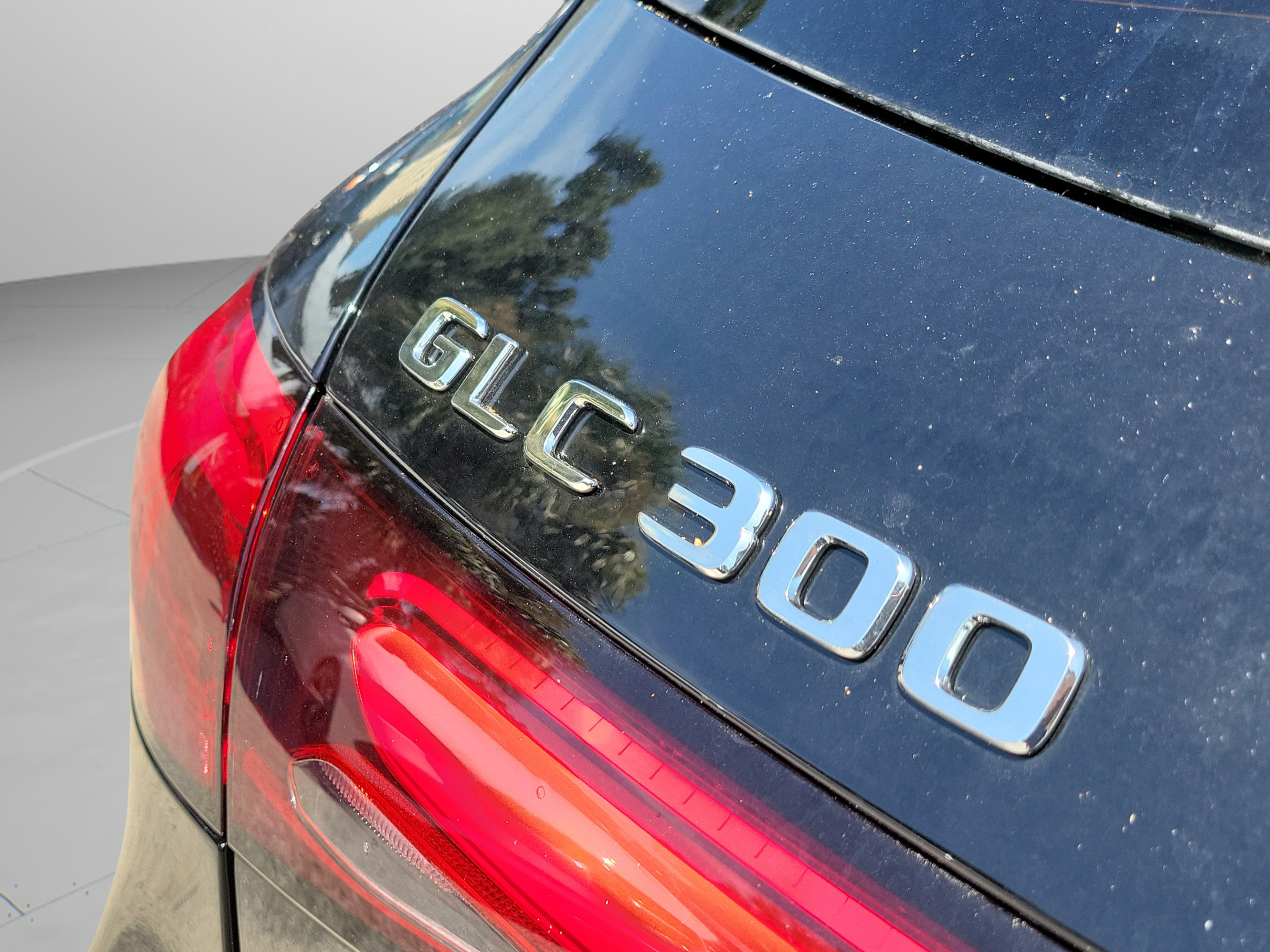 Certified 2025 Mercedes-Benz GLC 300 image 28