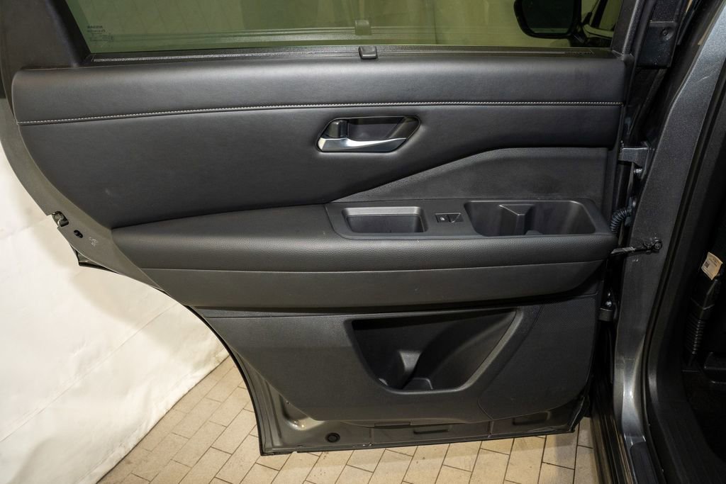 Certified 2023 Nissan Pathfinder SL image 11