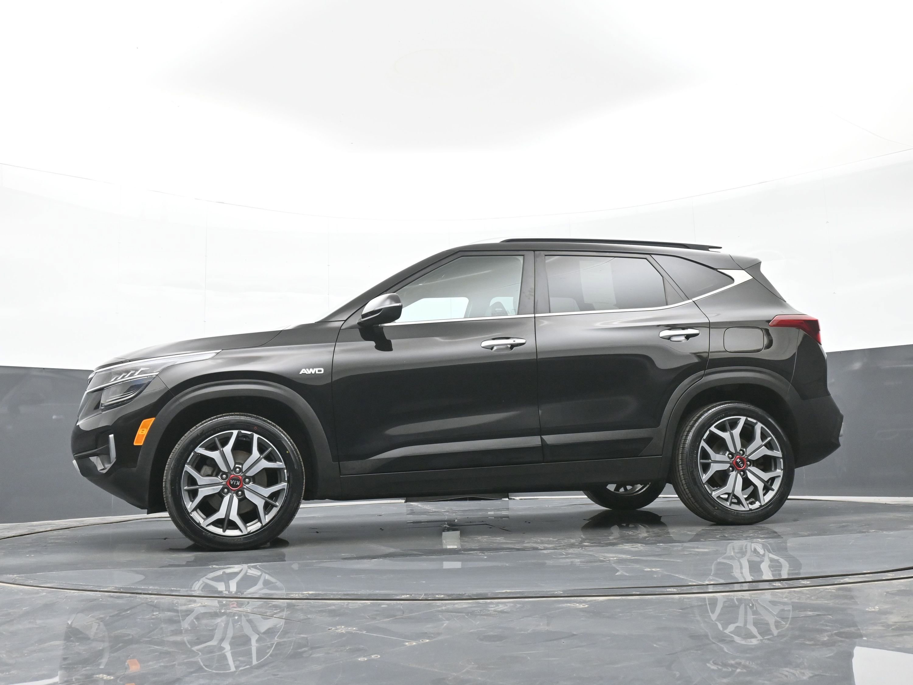Used 2021 Kia Seltos SX w/ SX Sunroof Package image 44