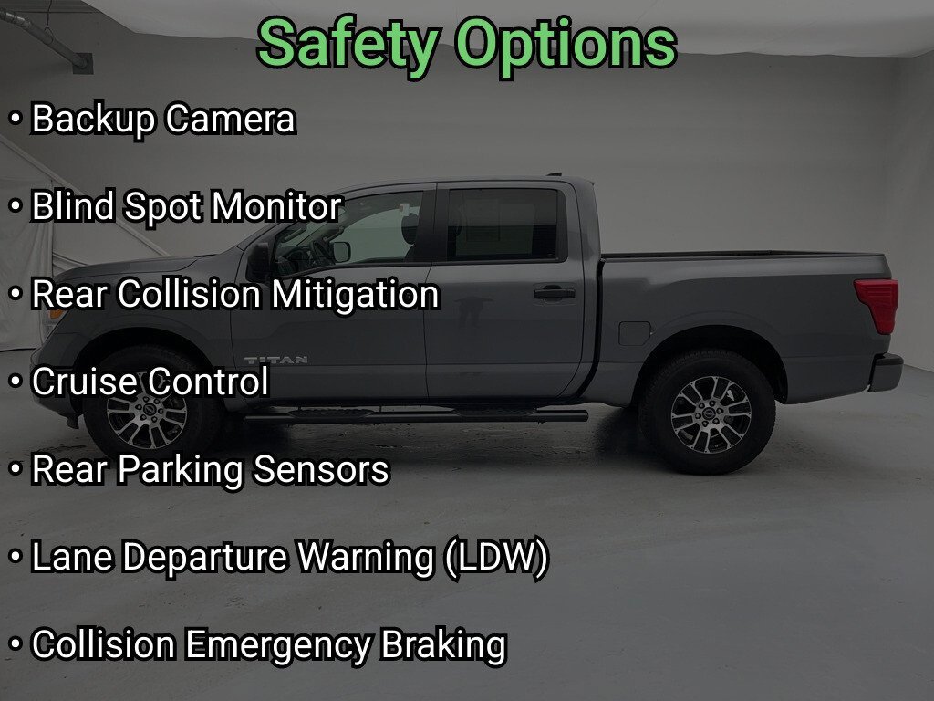 Used 2024 Nissan Titan SV image 8