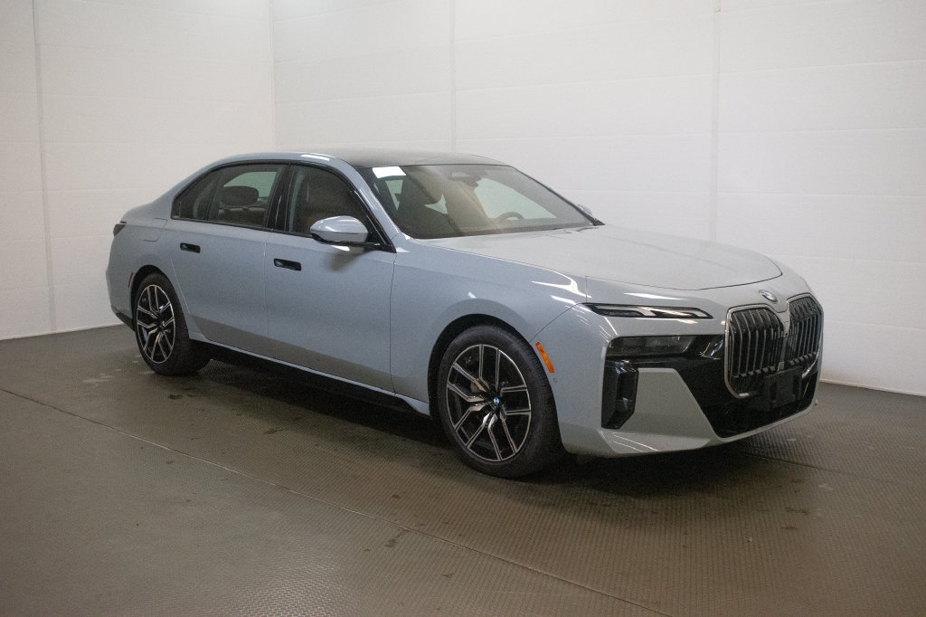 Used 2025 BMW 740i xDrive w/ Premium Package