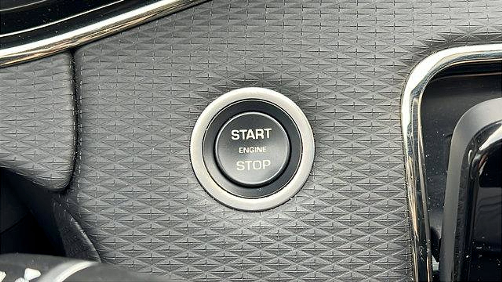 Used 2023 Land Rover Range Rover Evoque R-Dynamic S image 26