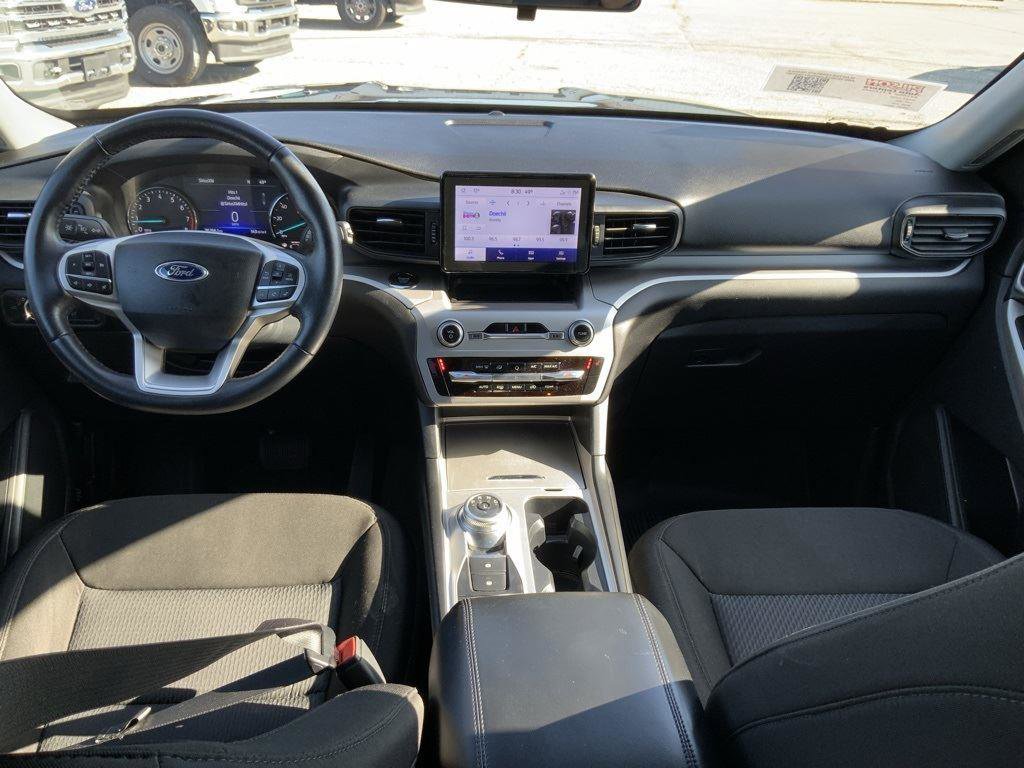 Used 2022 Ford Explorer XLT image 57