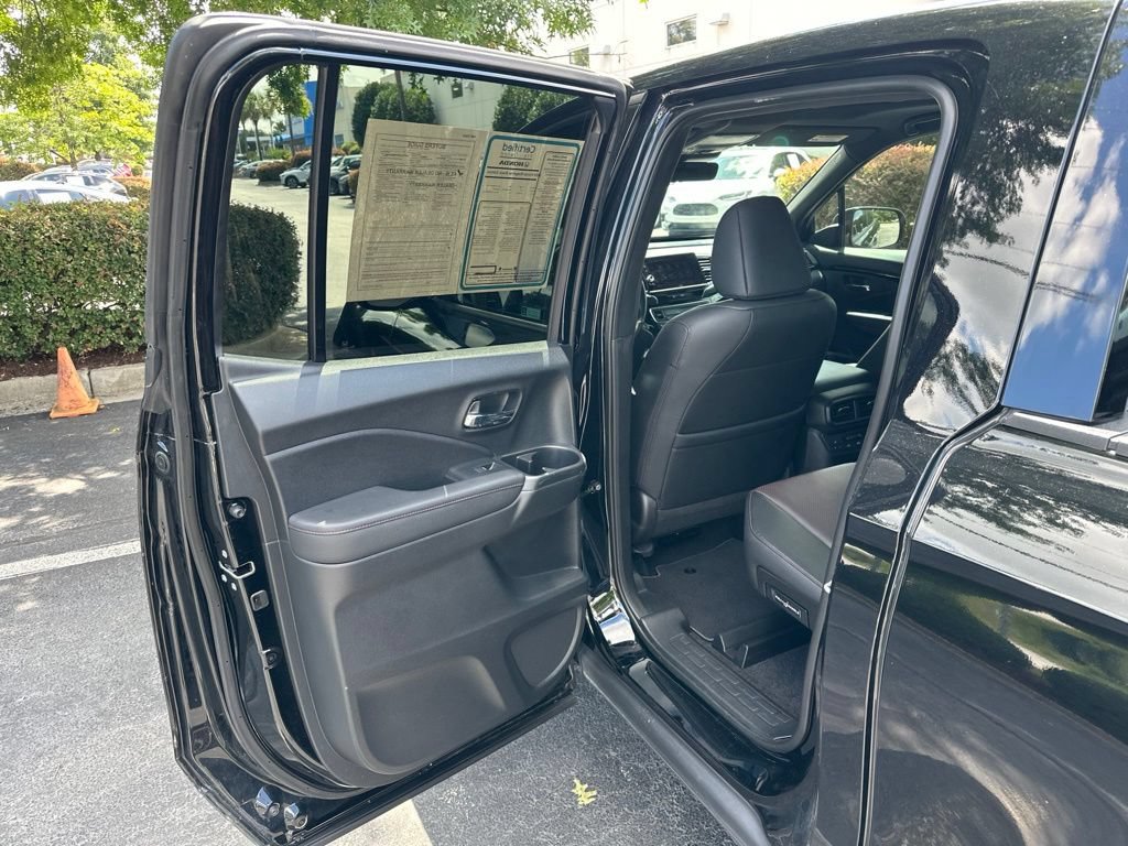 Certified 2024 Honda Ridgeline Black Edition image 13