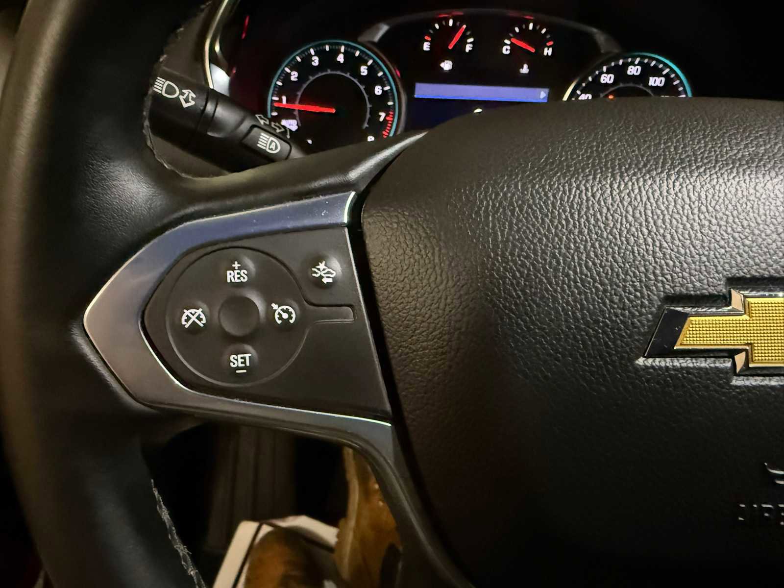 Used 2023 Chevrolet Traverse LT image 29