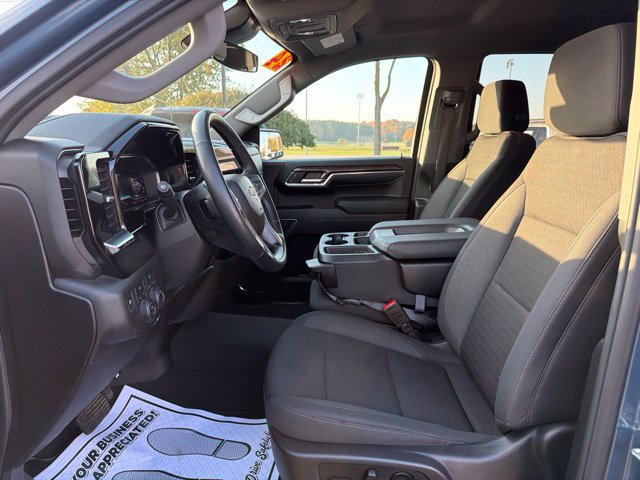 Used 2024 Chevrolet Silverado 1500 LT AWD/4WD image 15