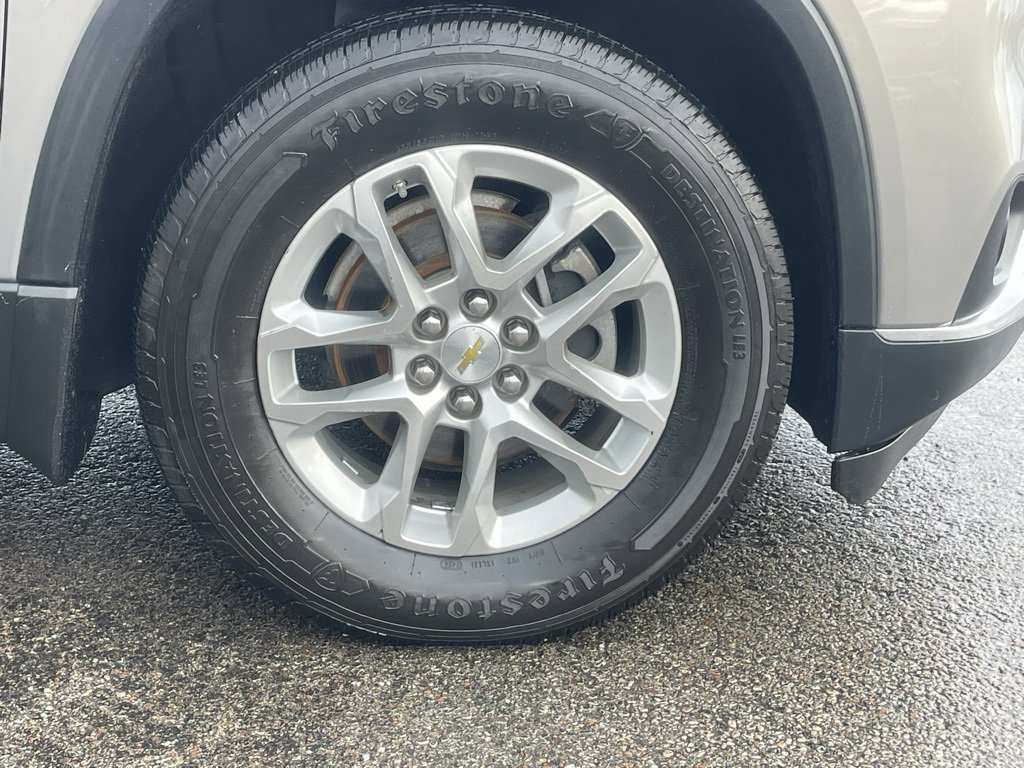 Used 2018 Chevrolet Traverse LT image 9