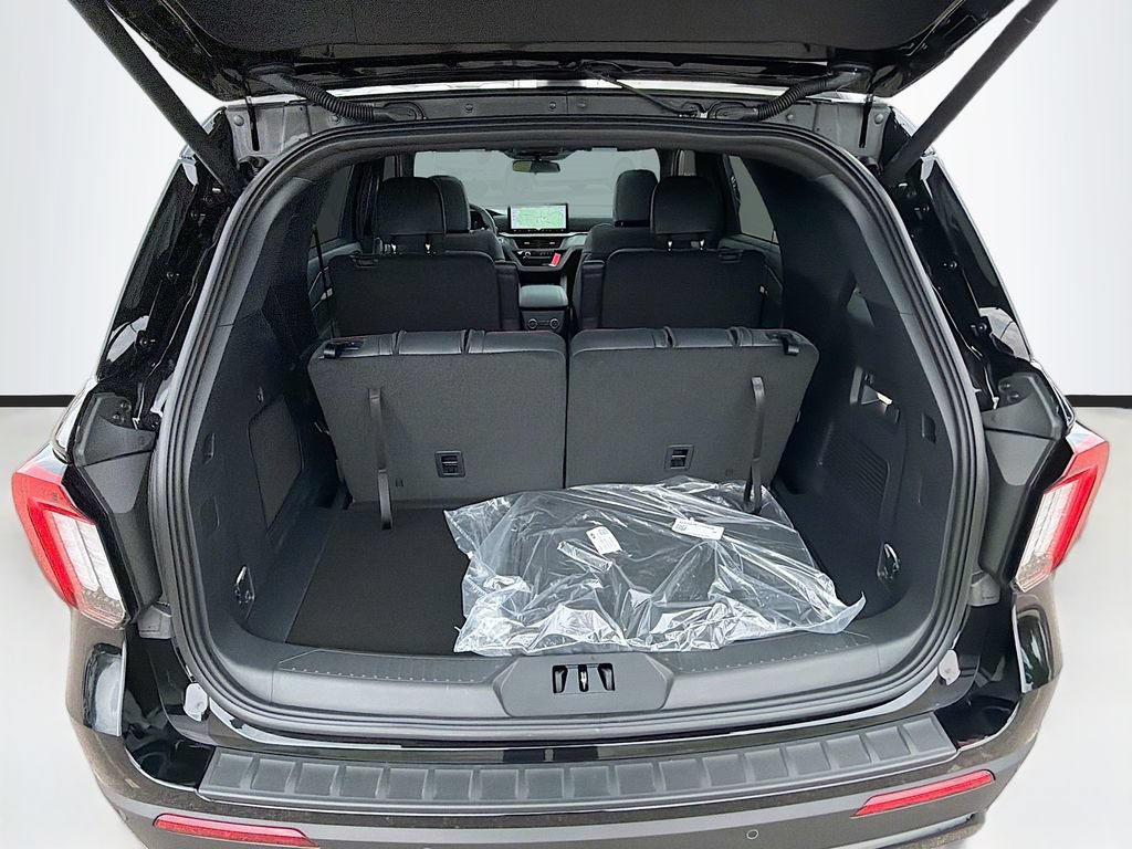 New 2026 Ford Explorer ST-Line AWD/4WD image 30