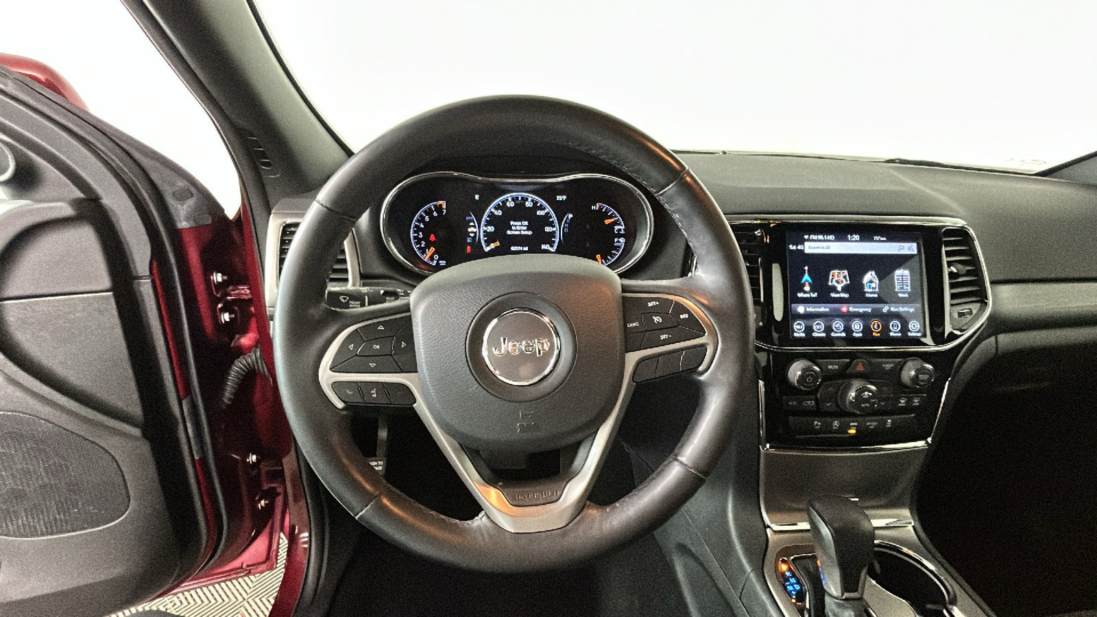 Used 2020 Jeep Grand Cherokee Altitude AWD/4WD image 18