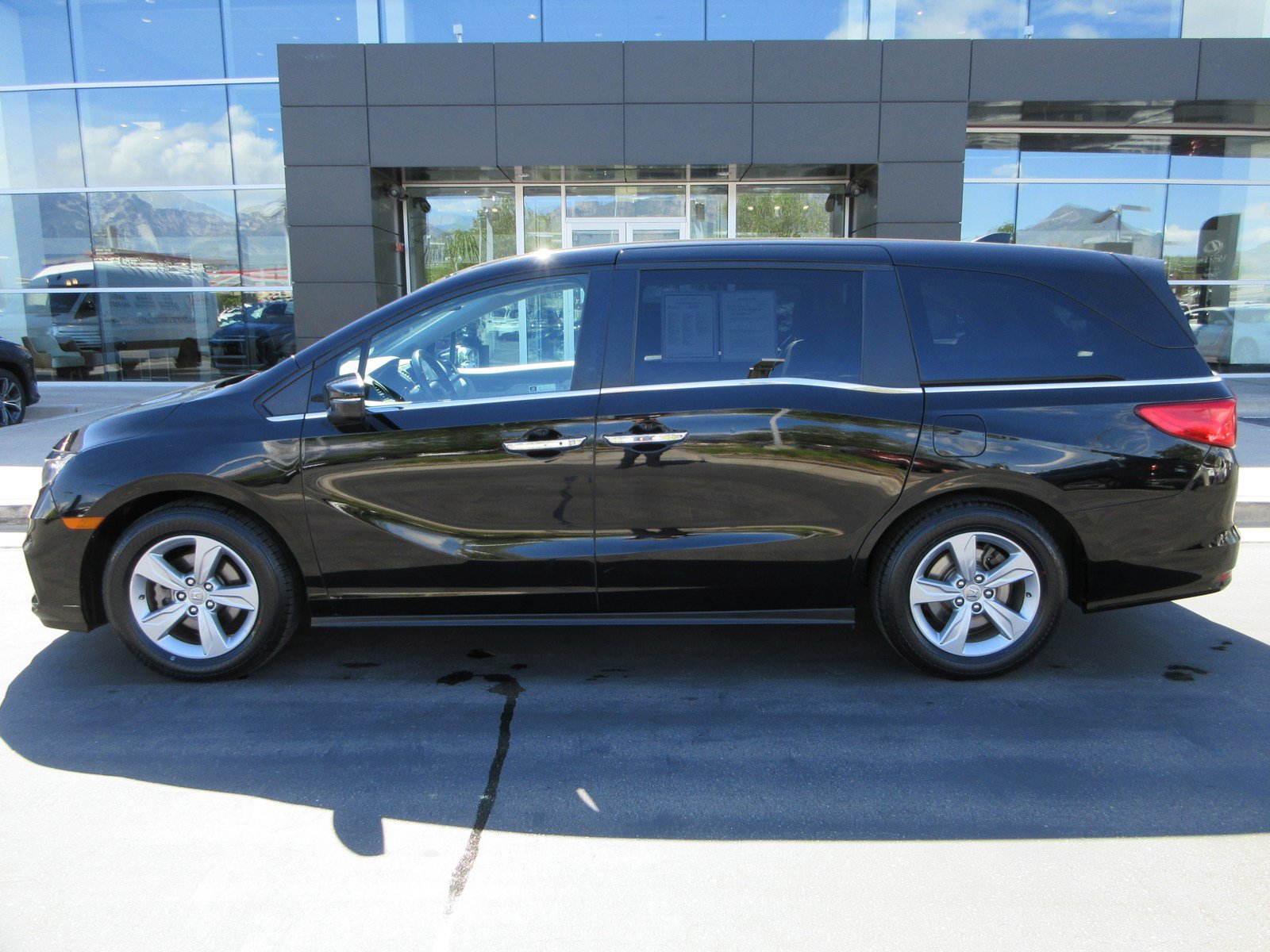 Used 2020 Honda Odyssey EX-L image 3