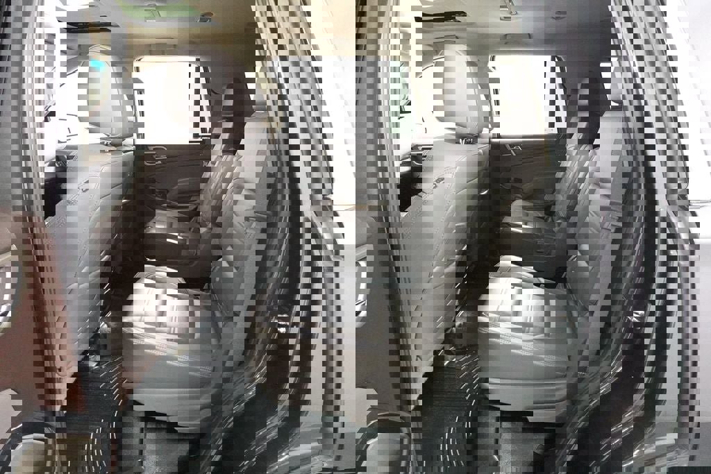 Used 2015 GMC Yukon Denali image 29