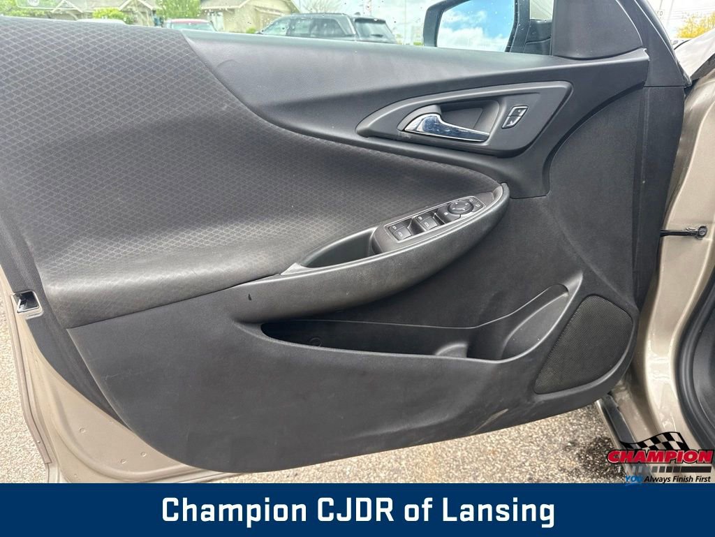 Used 2022 Chevrolet Malibu LT FWD image 17