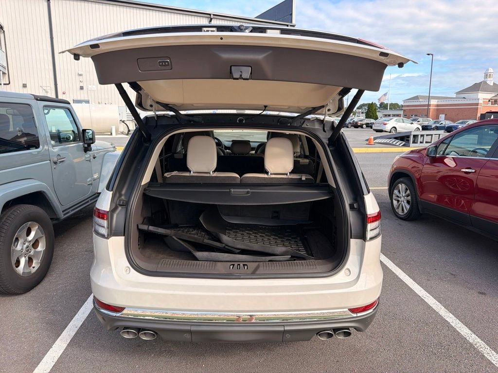 Used 2020 Lincoln Aviator Reserve w/ Equipment Group 202A AWD/4WD image 8