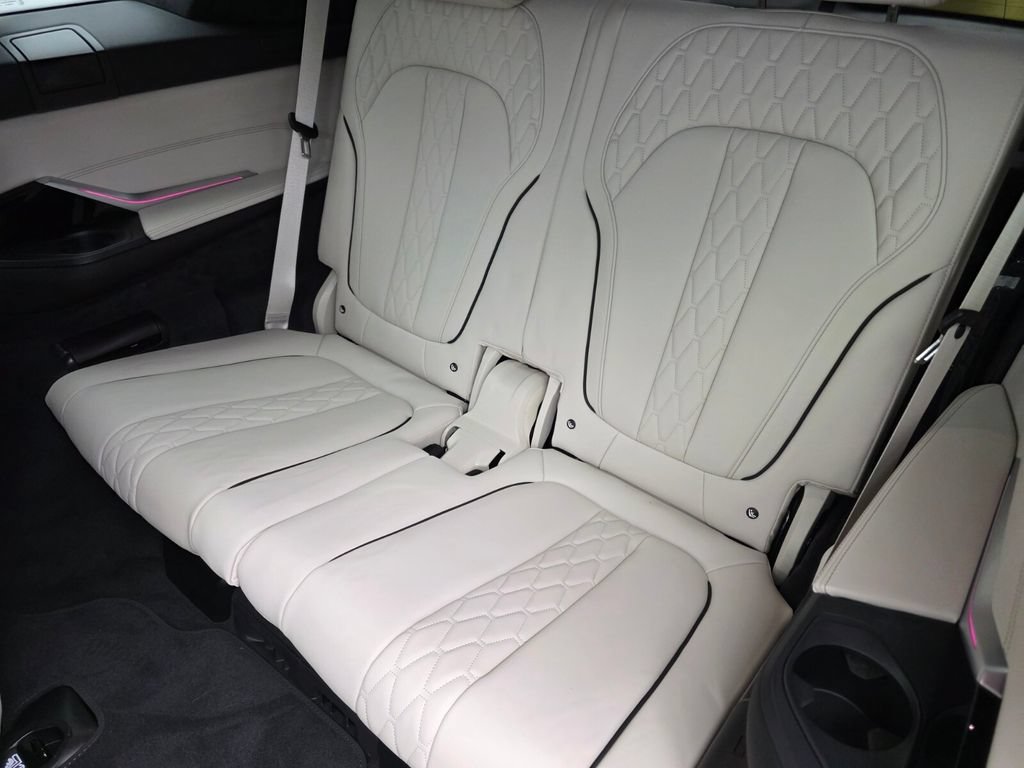 New 2026 BMW ALPINA XB7 AWD/4WD image 11