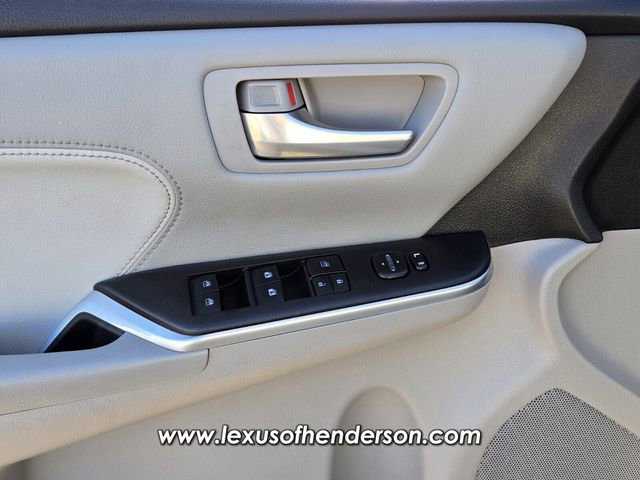 Used 2015 Toyota Camry XLE w/ Moonroof Package image 20