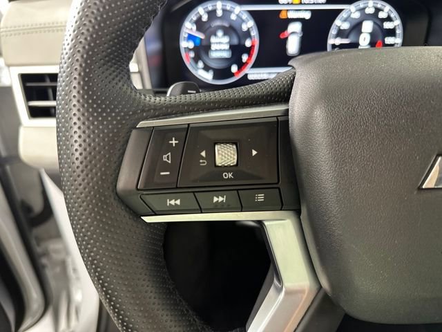 Used 2024 Mitsubishi Outlander SEL image 14