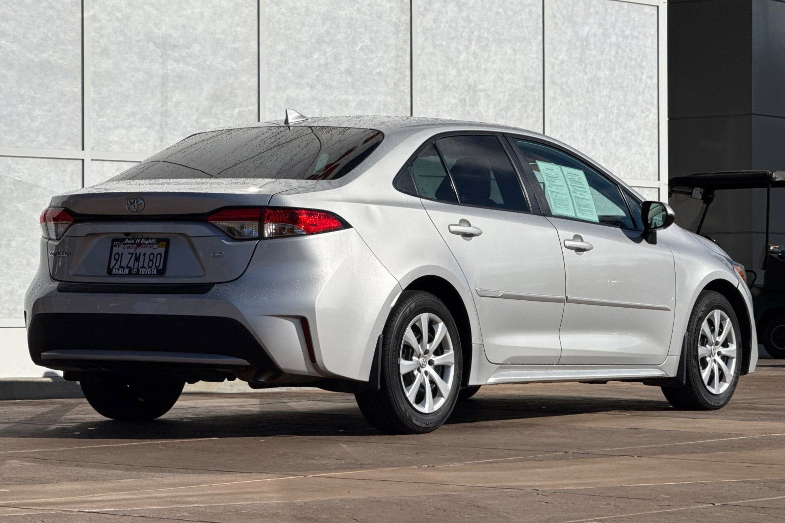 Used 2021 Toyota Corolla LE w/ Carpet Mat Package (TMS) image 4