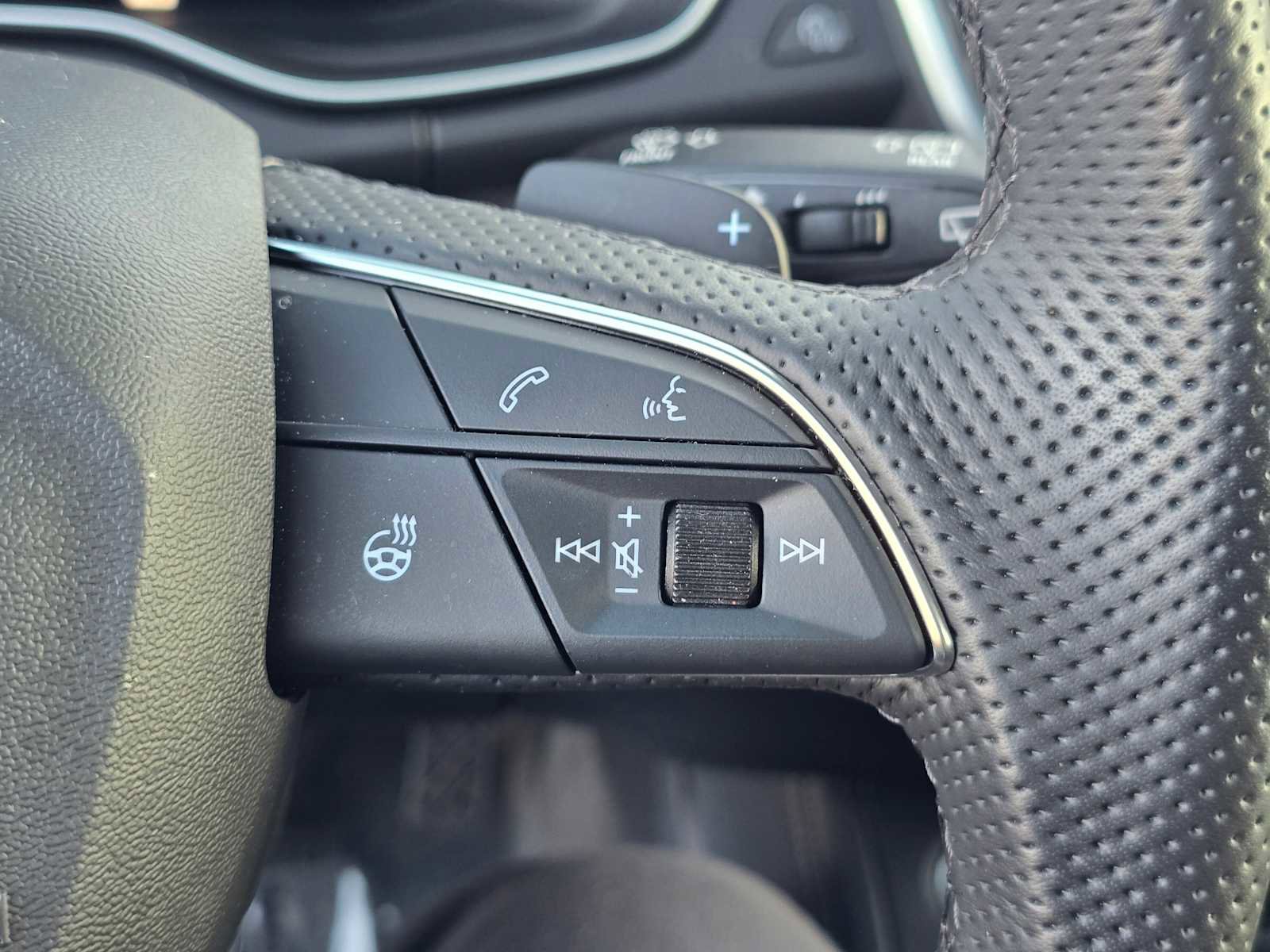 Certified 2025 Audi Q5 e Premium Plus w/ Premium Plus Package image 35