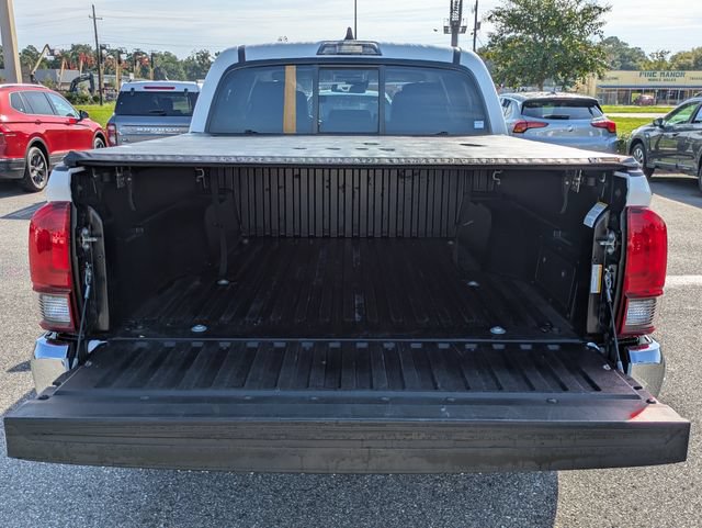 Used 2020 Toyota Tacoma SR5 RWD image 13