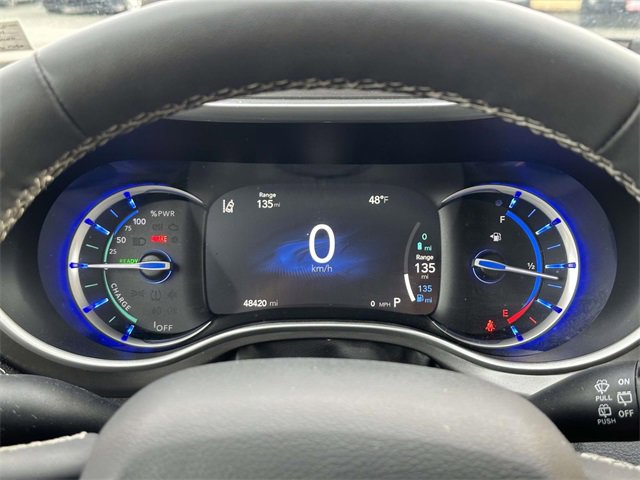 Used 2024 Chrysler Pacifica Select image 24