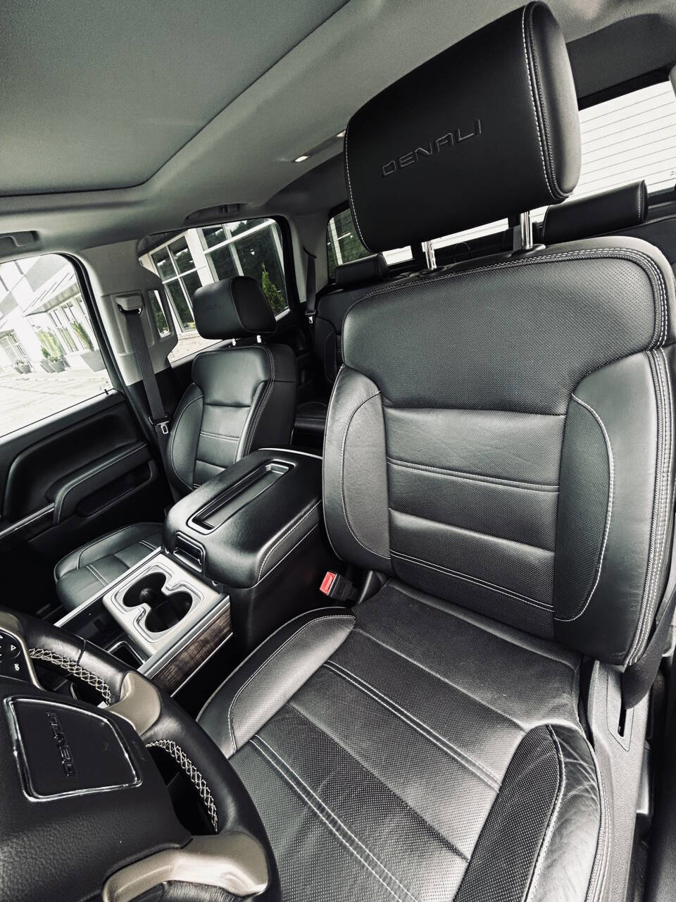 Used 2015 GMC Sierra 2500 Denali w/ Duramax Plus Package AWD/4WD image 40