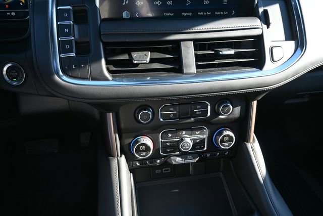 Used 2024 Chevrolet Tahoe High Country w/ Premium Package image 17