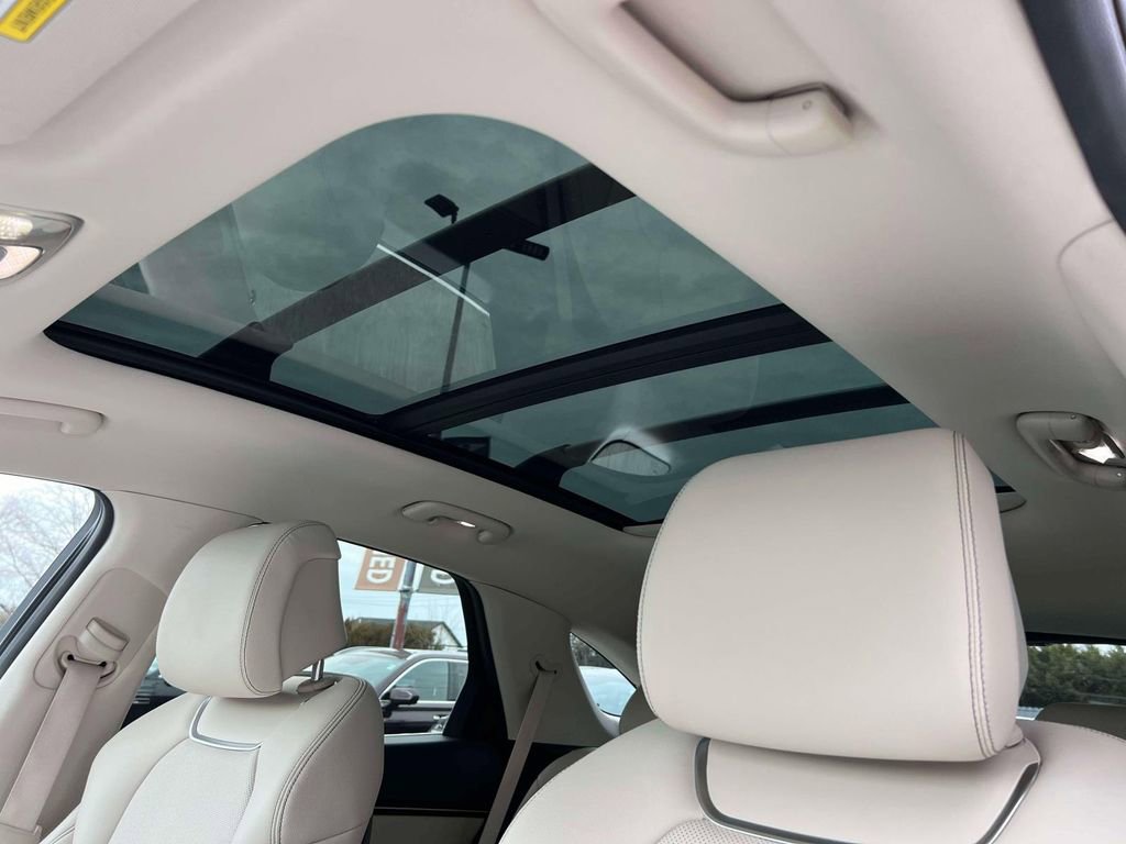 Certified 2023 Genesis GV70 2.5T Select w/ Select Package image 21