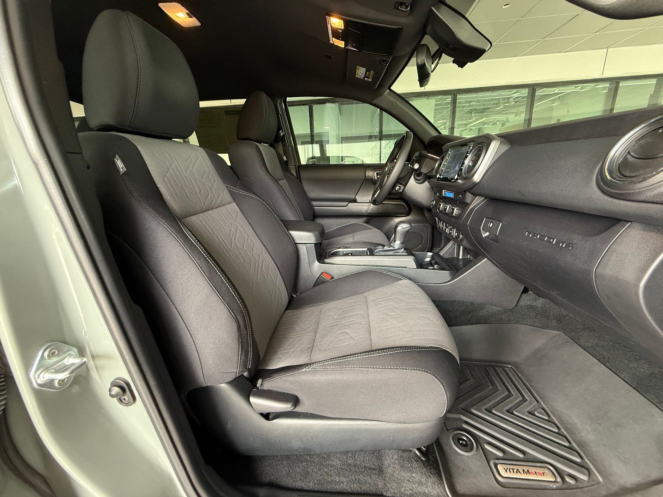 Used 2023 Toyota Tacoma TRD Sport w/ Technology Package RWD image 26