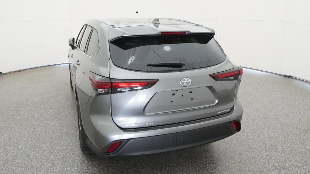 New 2026 Toyota Highlander XLE image 6
