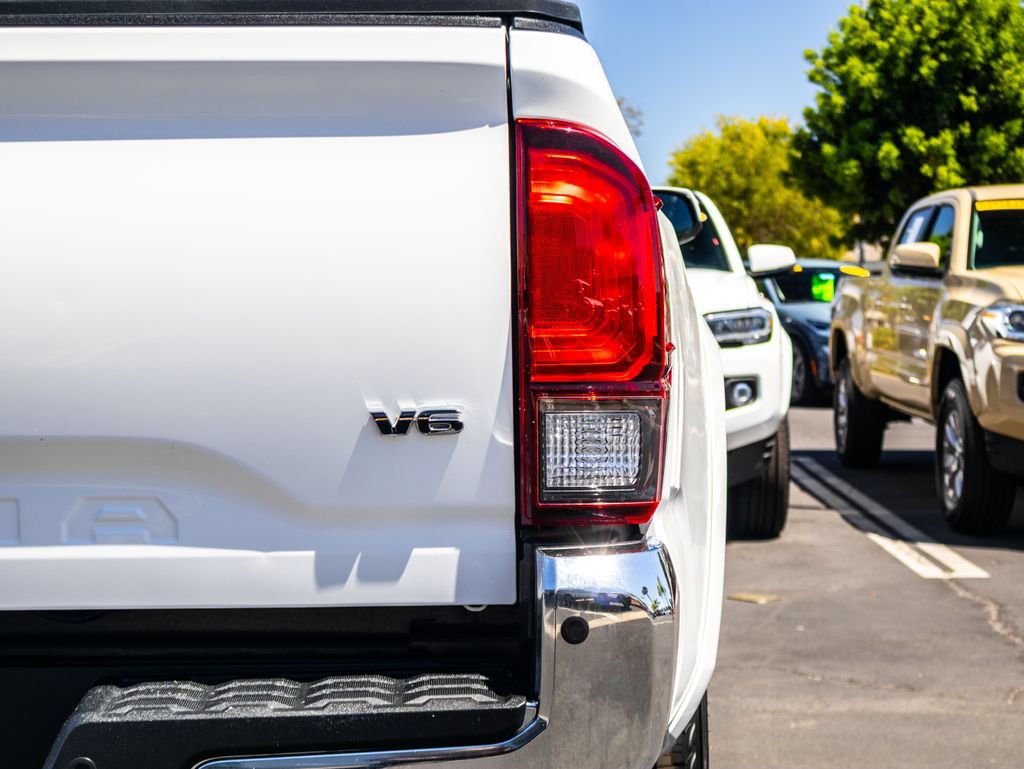 Used 2019 Toyota Tacoma SR5 w/ Exterior Package RWD image 11