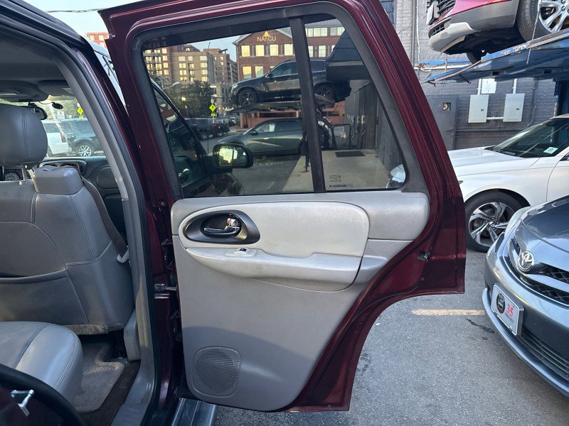 Used 2006 Chevrolet TrailBlazer LT image 12