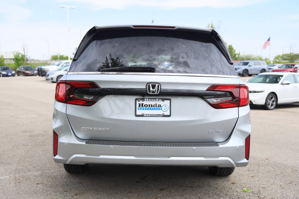 New 2027 Honda Odyssey Elite image 5