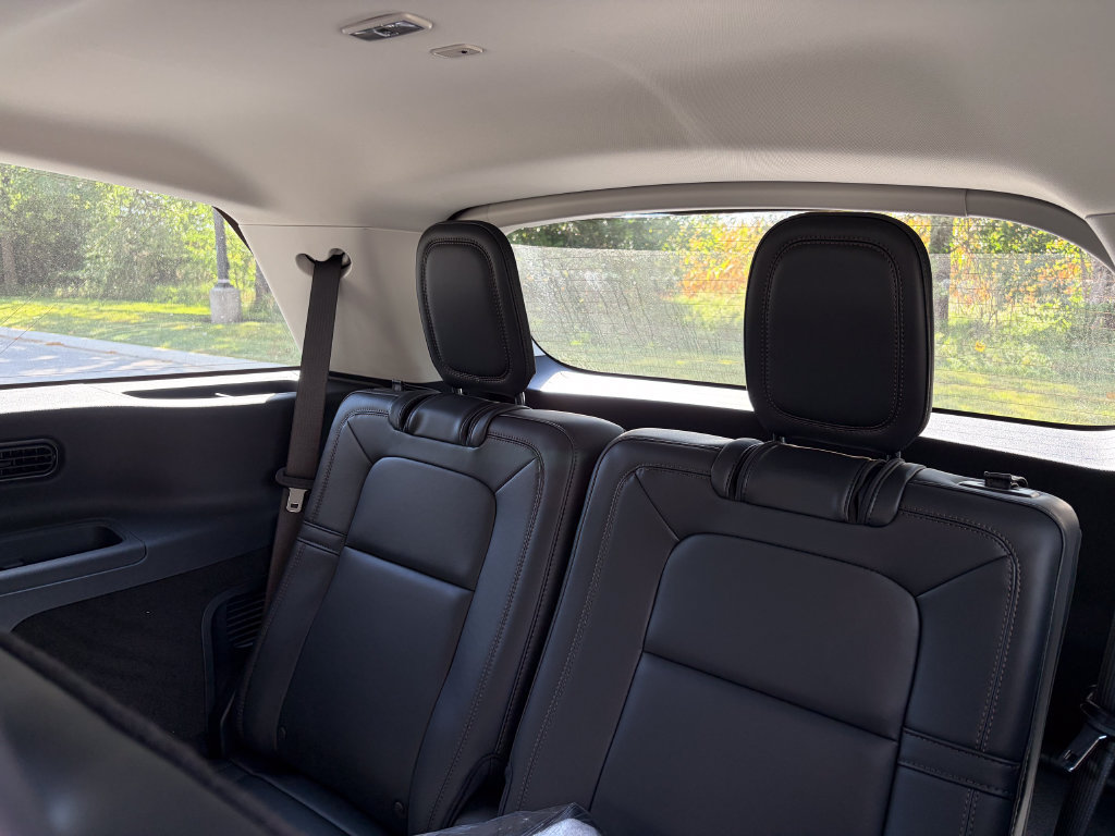 New 2026 Lincoln Aviator Reserve w/ Jet Appearance Package AWD/4WD image 21