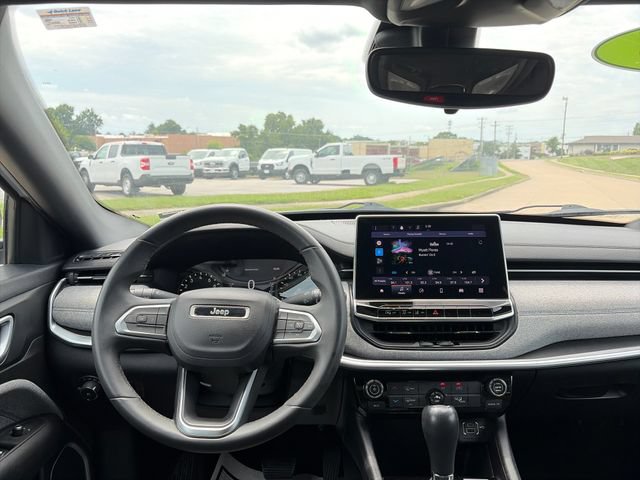 Used 2024 Jeep Compass Latitude AWD/4WD image 36