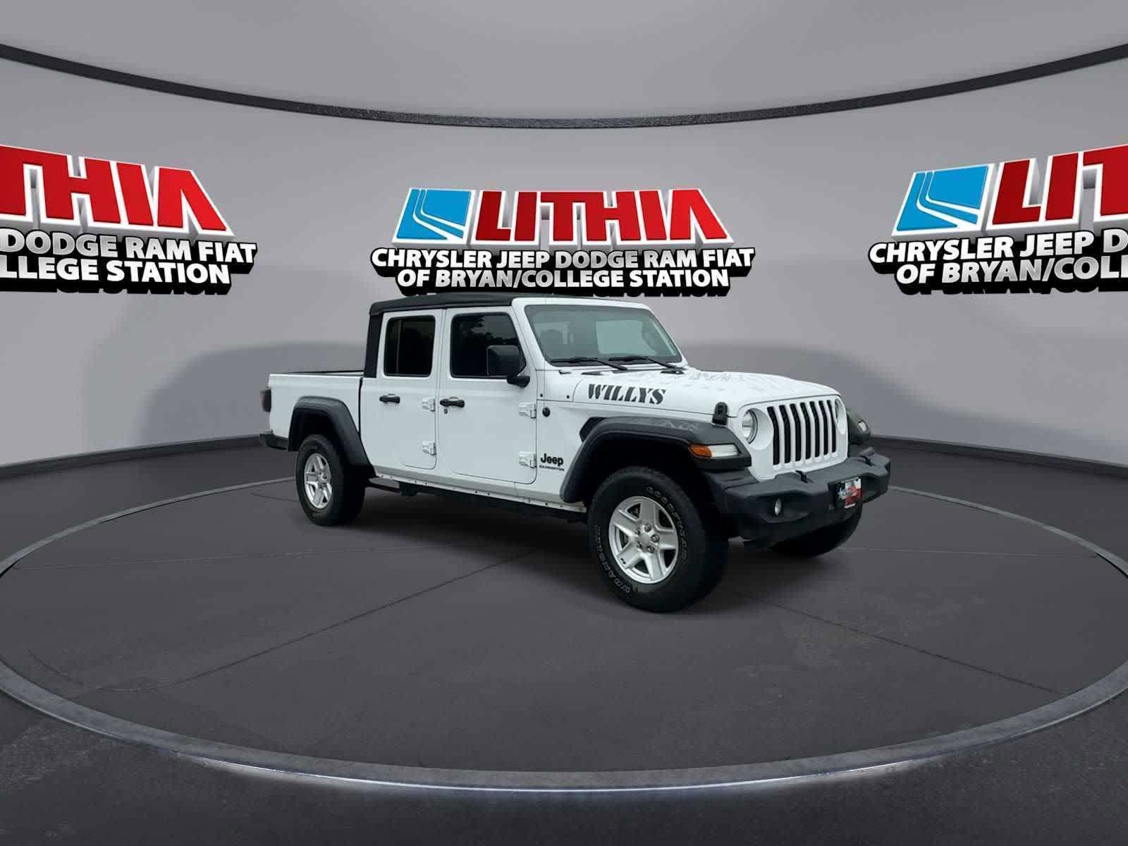 Used 2020 Jeep Gladiator Sport w/ Quick Order Package 24S AWD/4WD image 2