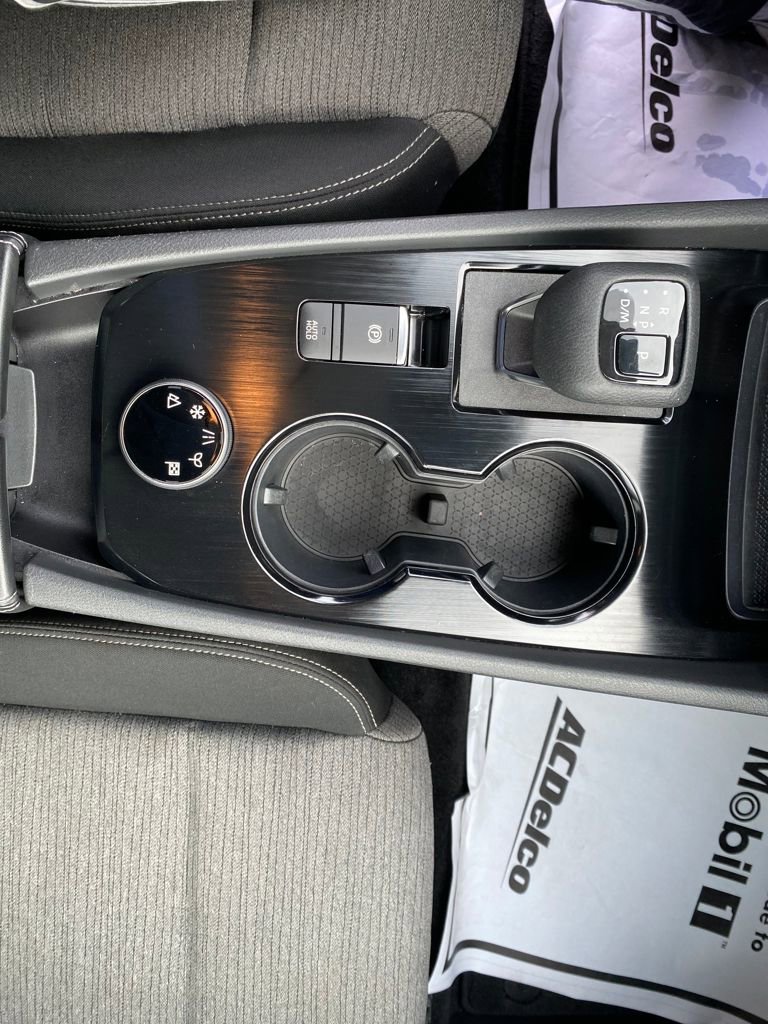 Used 2023 Nissan Rogue SV image 23