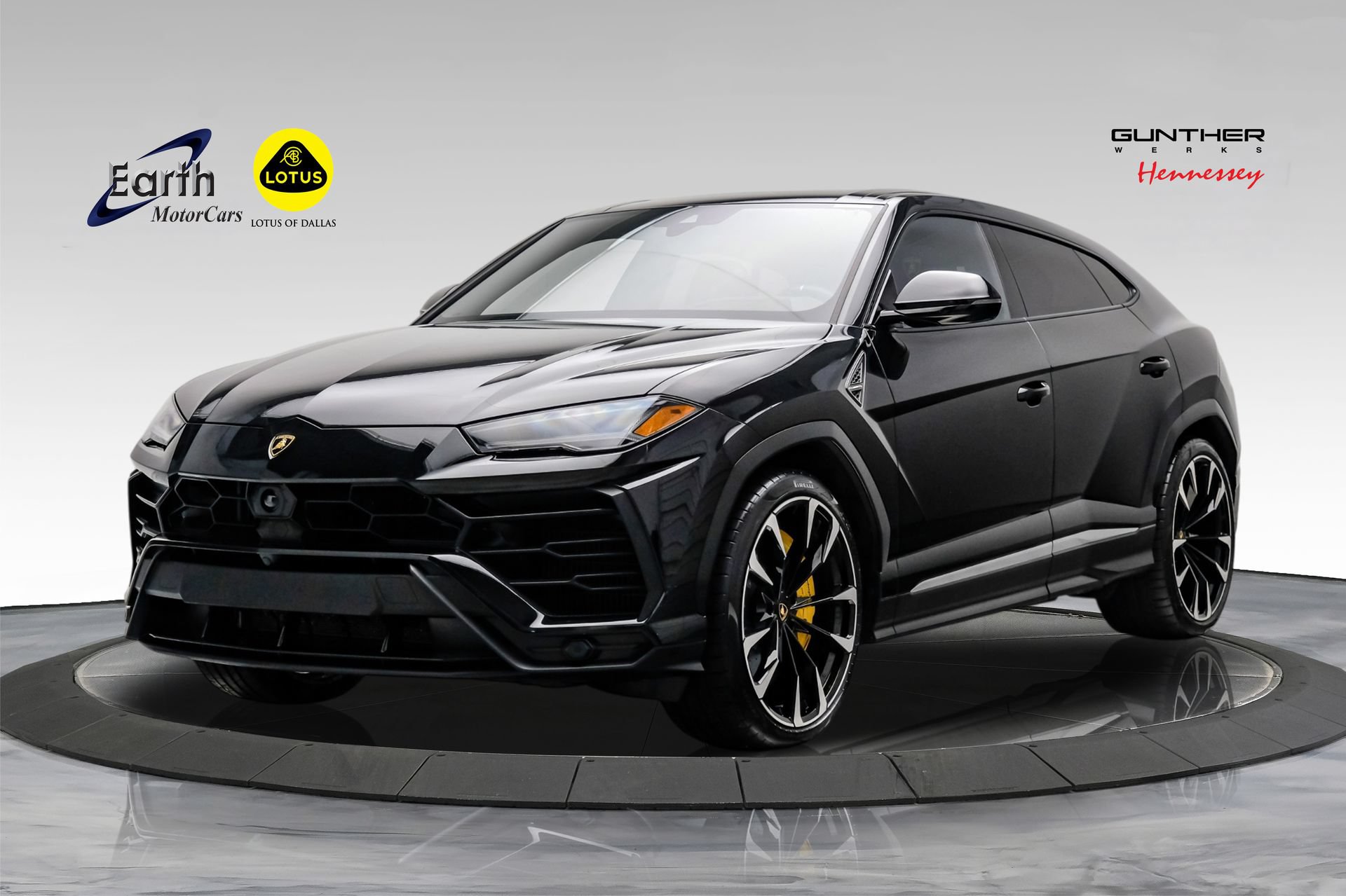 Used 2022 Lamborghini Urus AWD/4WD image 1