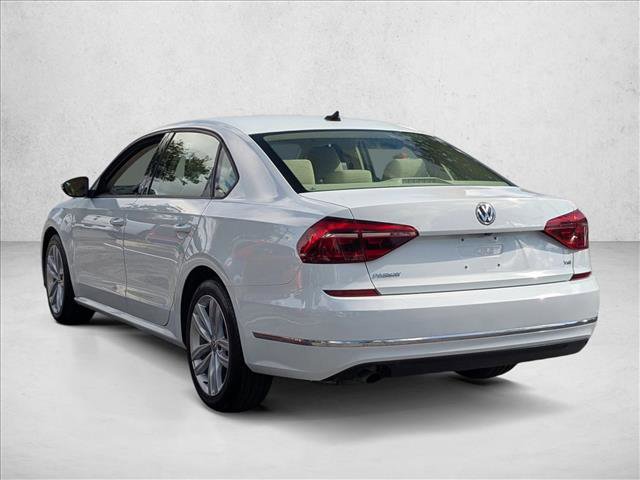 Used 2019 Volkswagen Passat 2.0T Wolfsburg w/ Wheels & Sunroof Package image 8