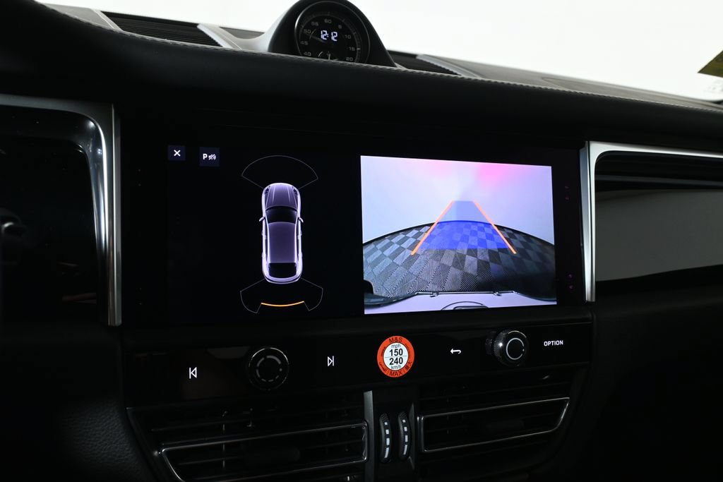 Used 2025 Porsche Macan S AWD/4WD image 23