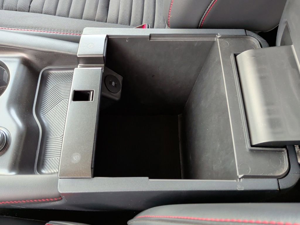 Used 2025 Ford Explorer ST-Line image 34