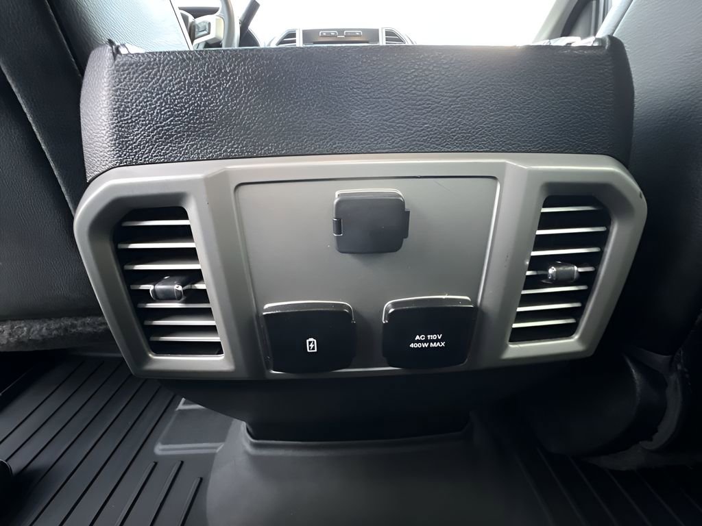 Used 2017 Ford F350 Lariat w/ Chrome Package image 20